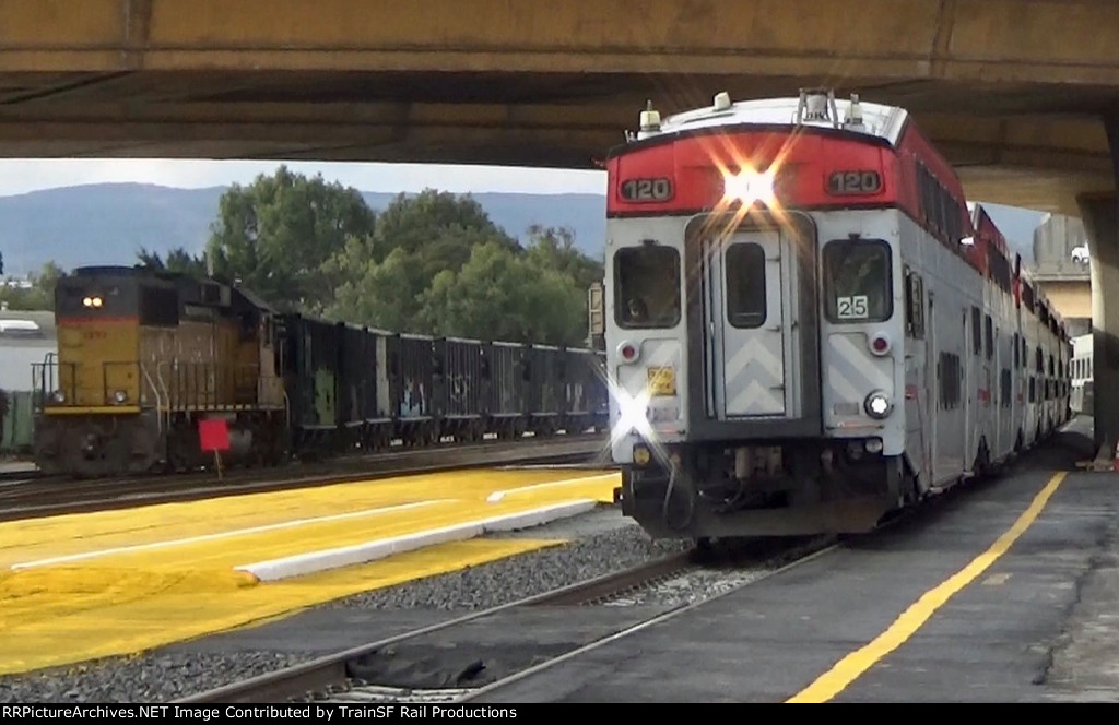 JPBX 120 Leads Caltrain 225